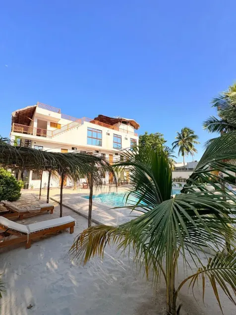 Mexhe Hotel El Cuyo - Image 1
