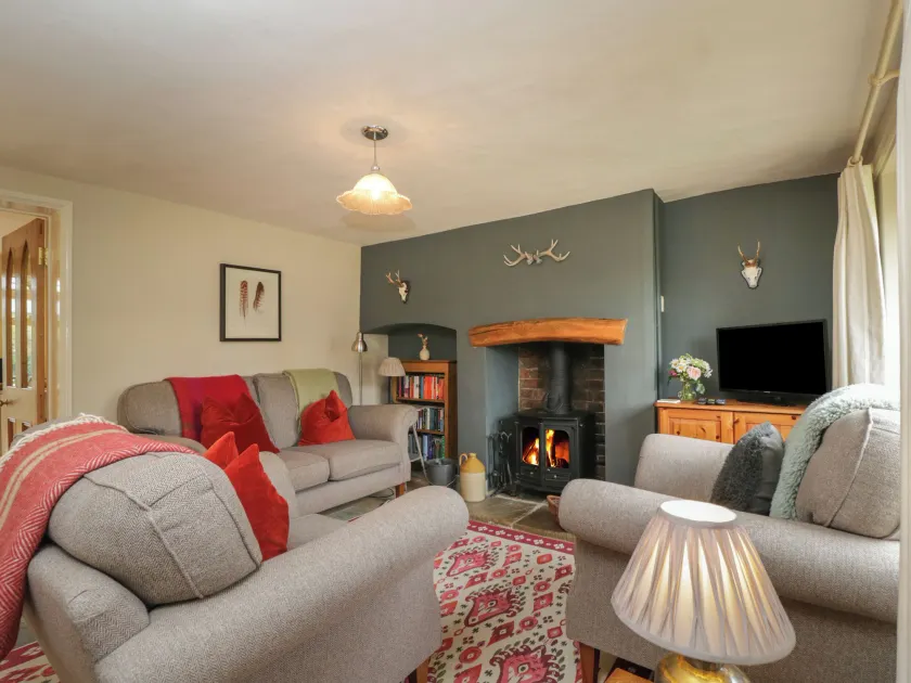 Horseshoe Cottage - Image 1