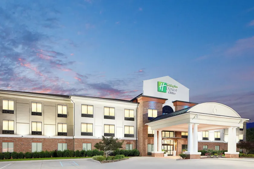 Holiday Inn Express Hotel & Suites Salem by IHG - Image 1