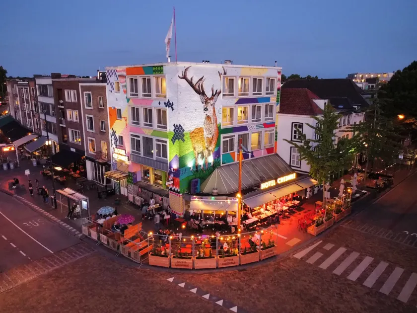 Hotel Credible - Image 1