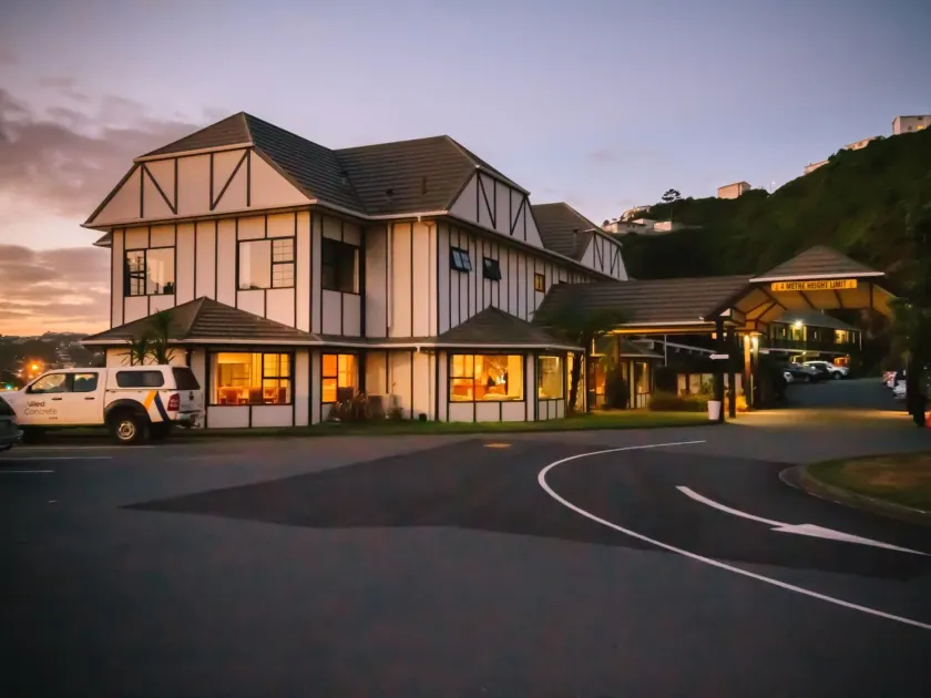 Capital Lodge Motor Inn - Image 1