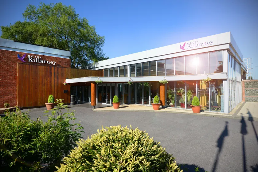 Hotel Killarney - Image 1
