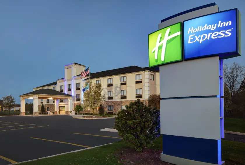 Holiday Inn Express Adrian by IHG - Image 1