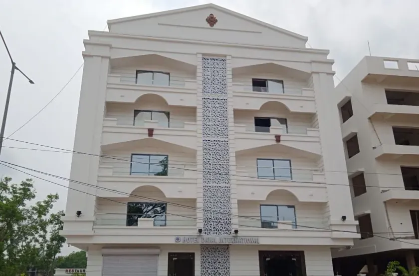 Hotel Dayal International - Image 1