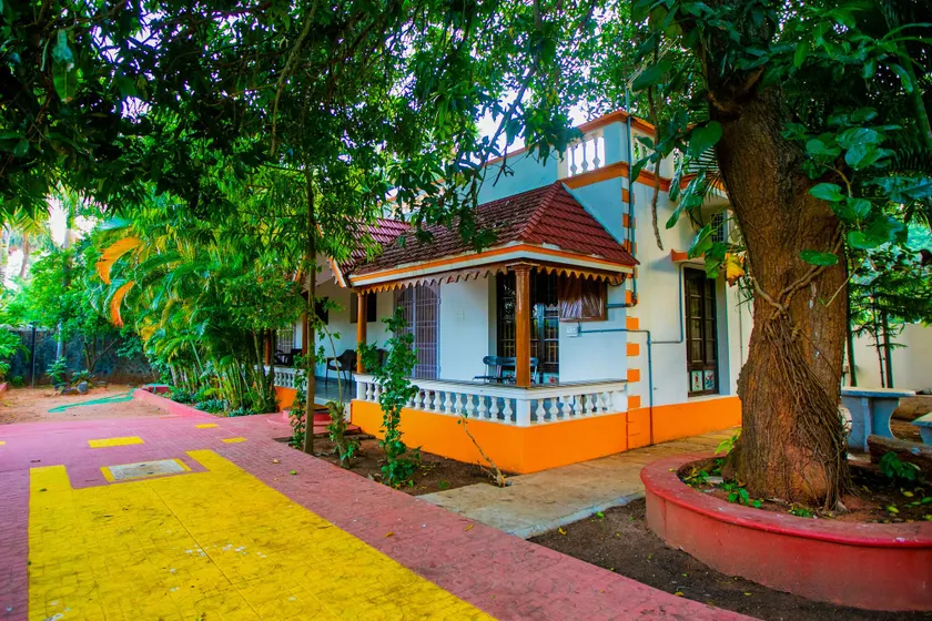 Queens Paradise Estate Resort - Image 1