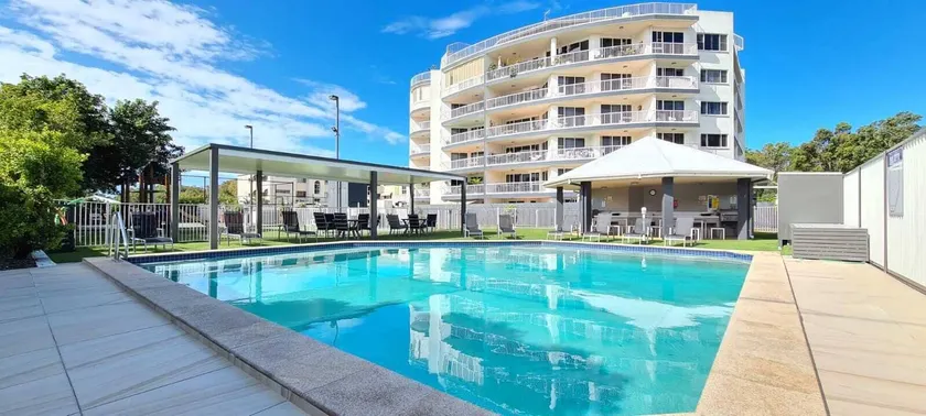 Fairways Golf & Beach Retreat Bribie Island - Image 1