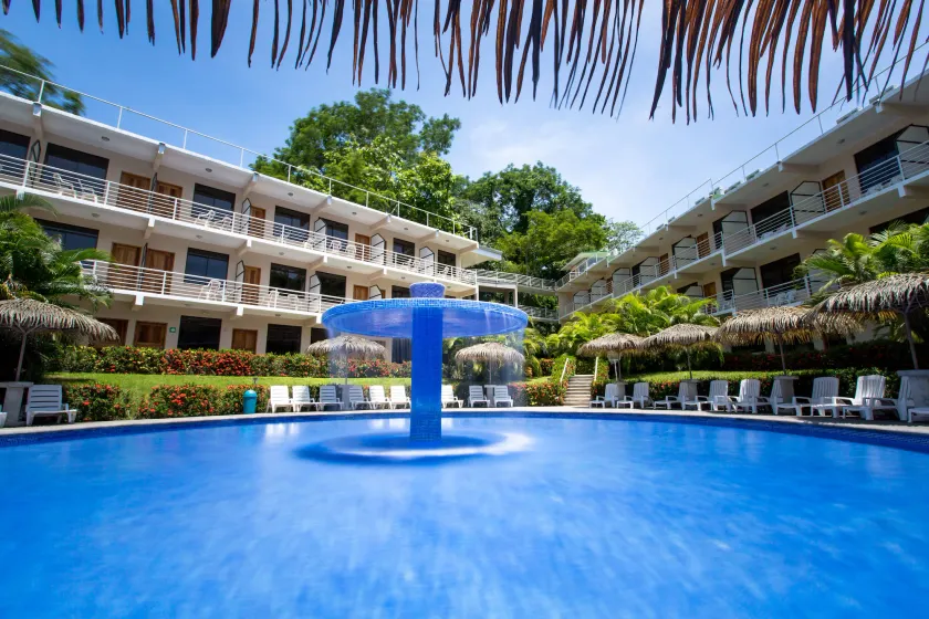 Hotel Arenas en Punta Leona - Image 1