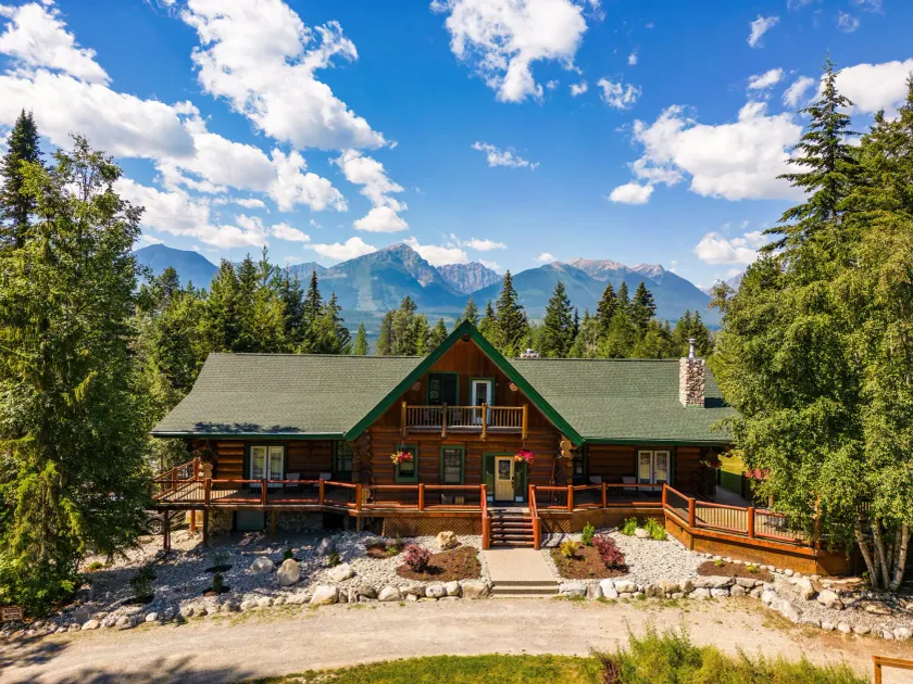 Moberly Lodge - Image 1