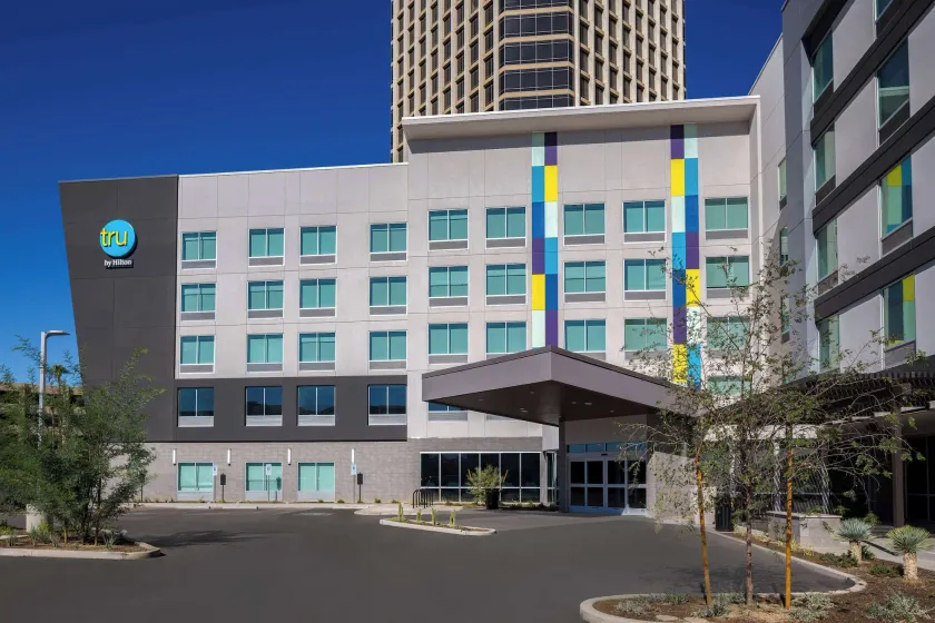 Tru By Hilton Phoenix Midtown - Image 1