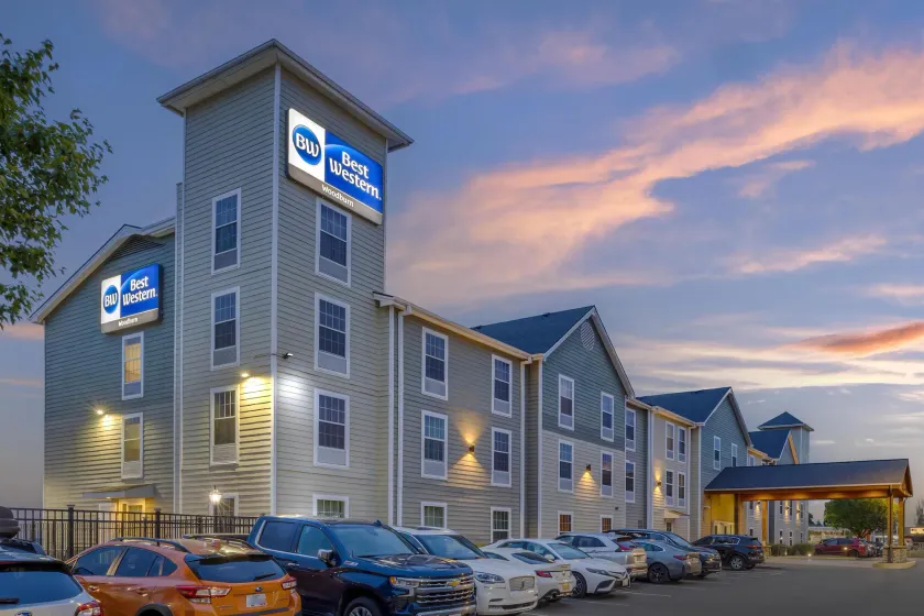 Best Western Woodburn Inn - Image 1
