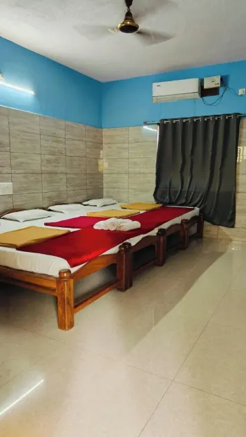 Aryan residency - Room