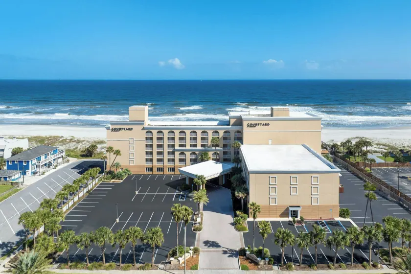 Courtyard by Marriott Jacksonville Beach Oceanfront - Image 1
