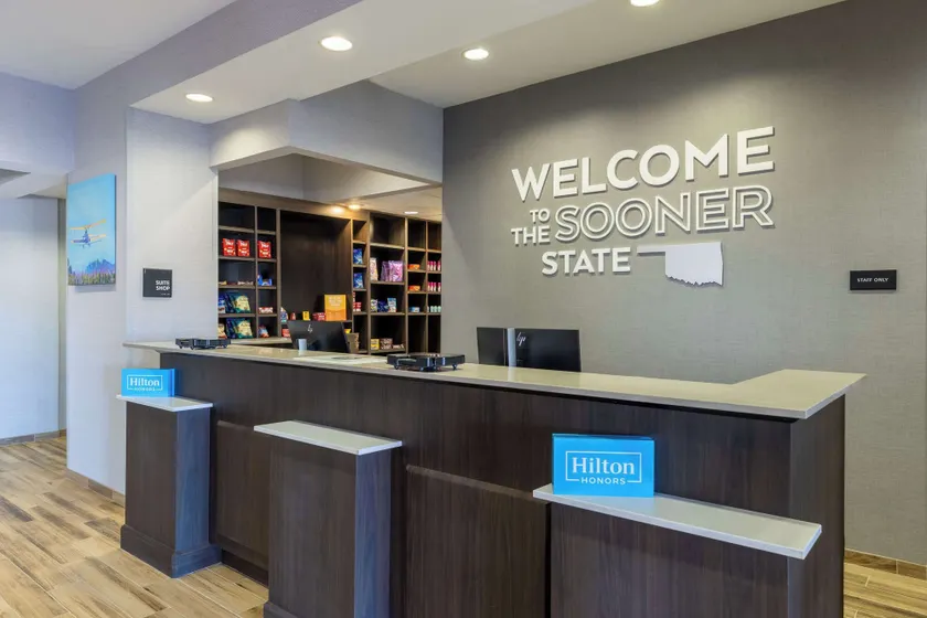 Hampton Inn & Suites Woodward - Image 1