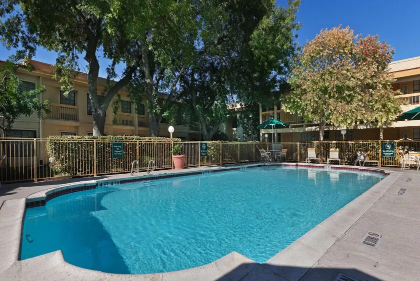La Quinta Inn by Wyndham Austin Oltorf - Image 1