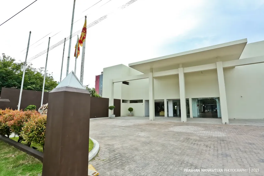 Golden Star Beach Hotel - Image 1