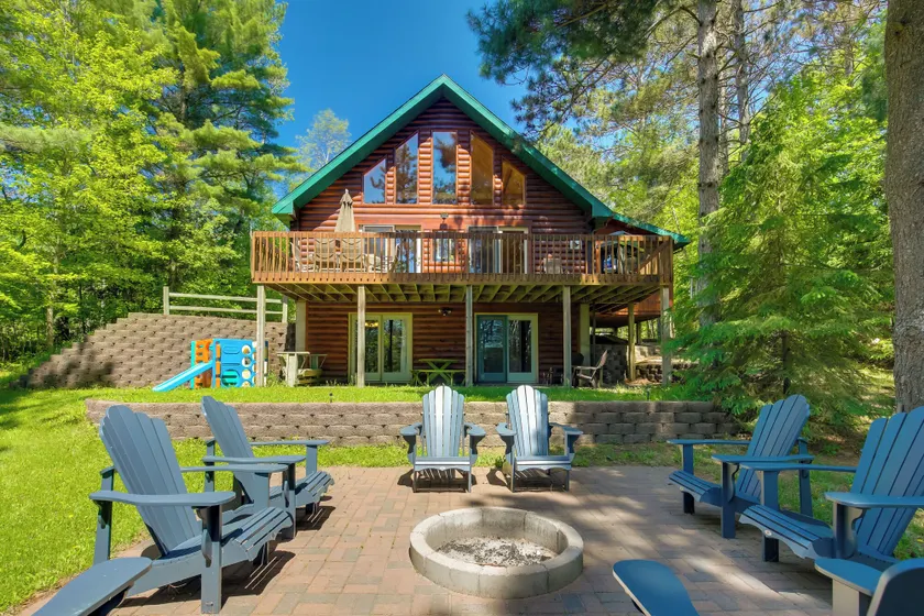 Lakefront Hazelhurst Cabin: Dock & Pool Table - Image 1