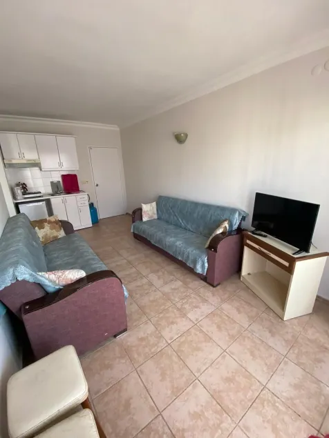Basil's Apart Hotel - Image 1