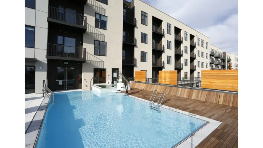Suite Destination Downtown Austin - Image 1