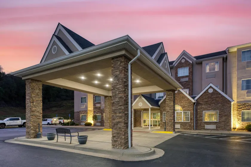 SureStay Plus Hotel by Best Western Buckhannon - Image 1