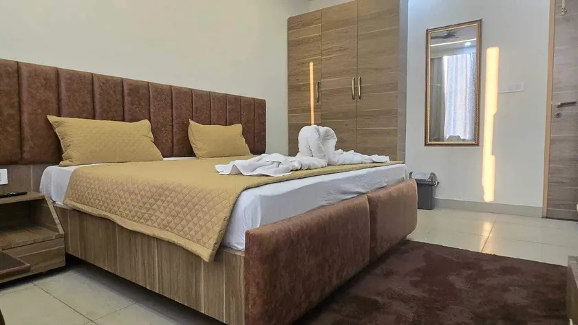 G8 Hotel - Image 1