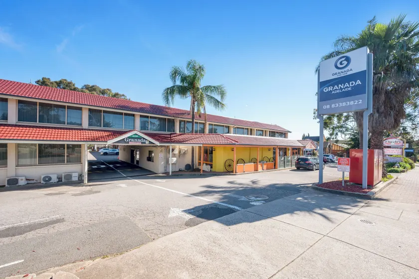Adelaide Granada Motor Inn - Image 1