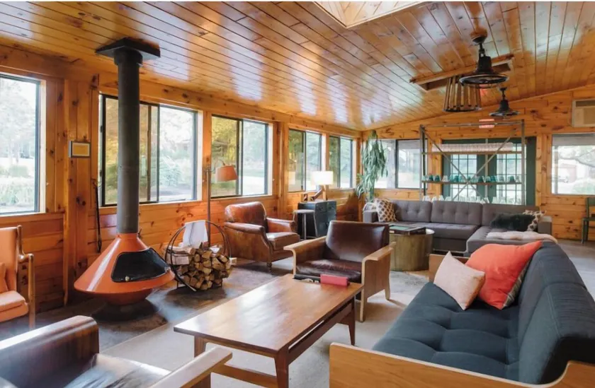 The Arnold House - Reception