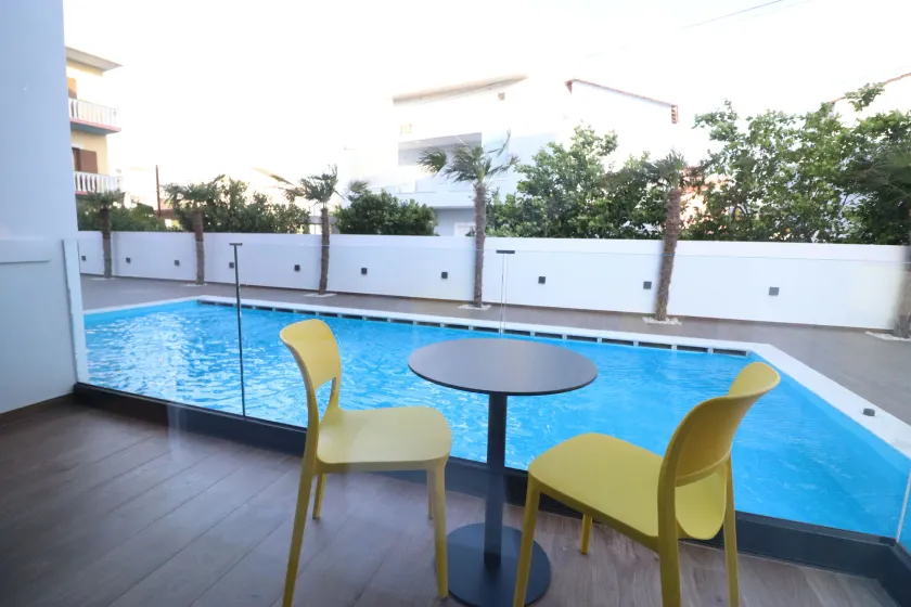 Valmar Hotel - Image 1