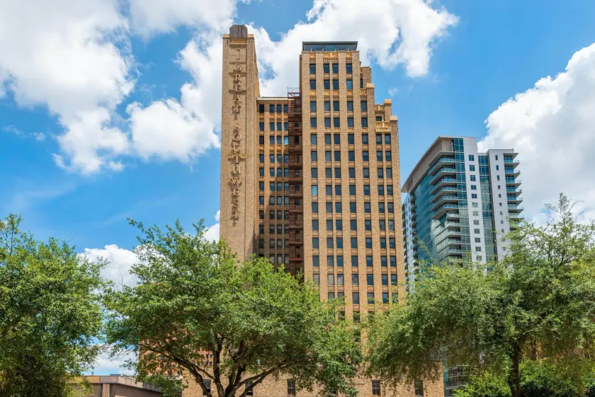 Cambria Hotel Houston Downtown Convention Center - Image 1