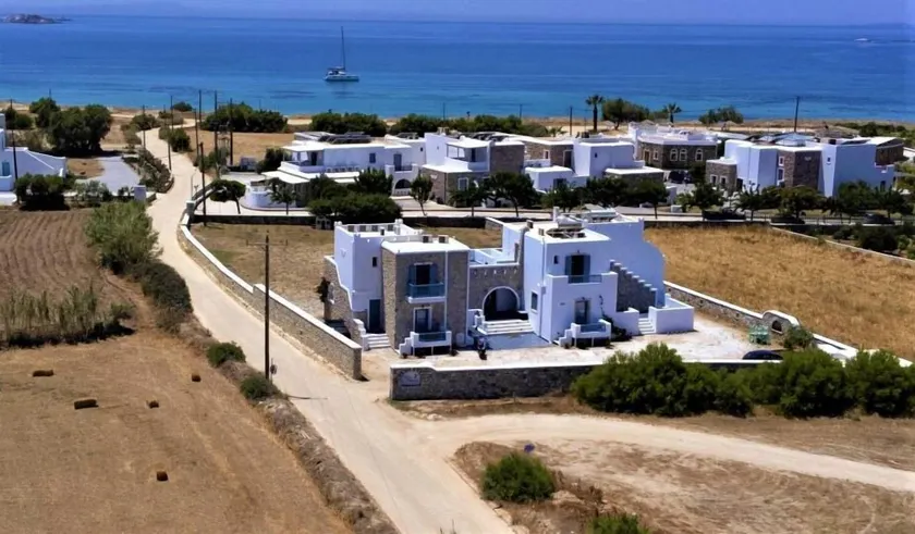 Blue Harmony Apartments - Image 1