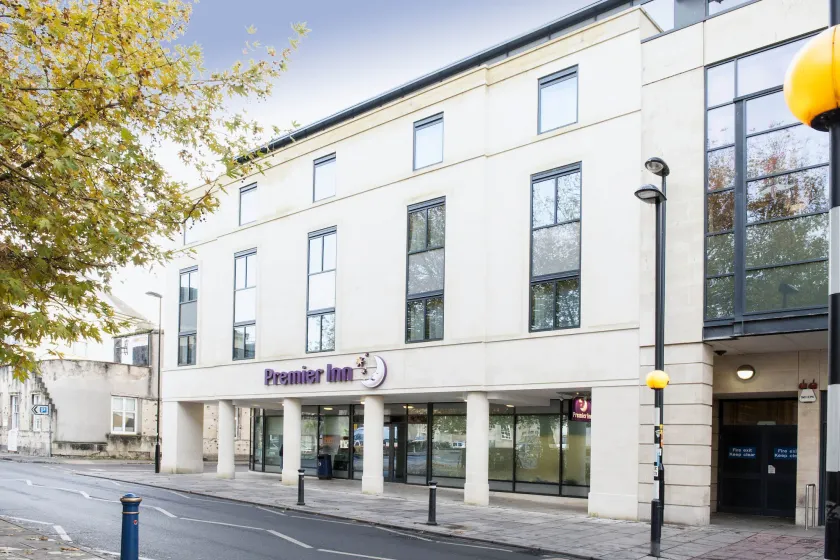 Premier Inn Bath City Centre - Image 1