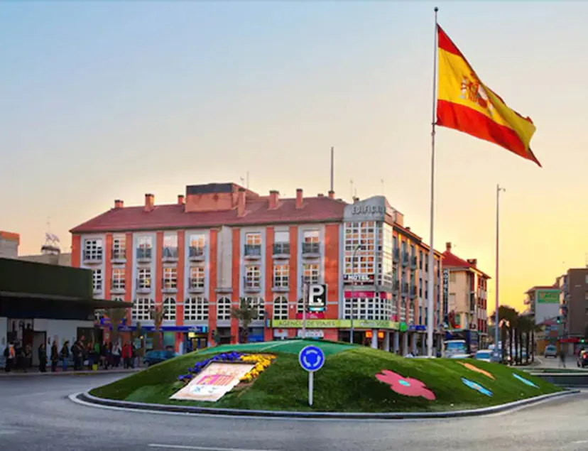 Hotel Madrid Torrejon Plaza - Image 1