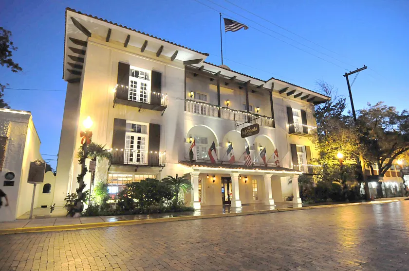 La Posada Hotel - Image 1