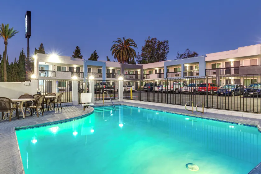 Hotel Seville - Image 1