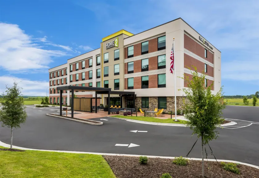 Home2 Suites by Hilton Sneads Ferry North Topsail Beach - Image 1
