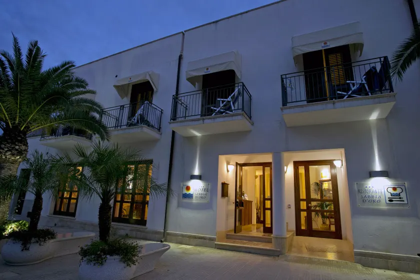 Hotel Sabbia d'Oro - Image 1