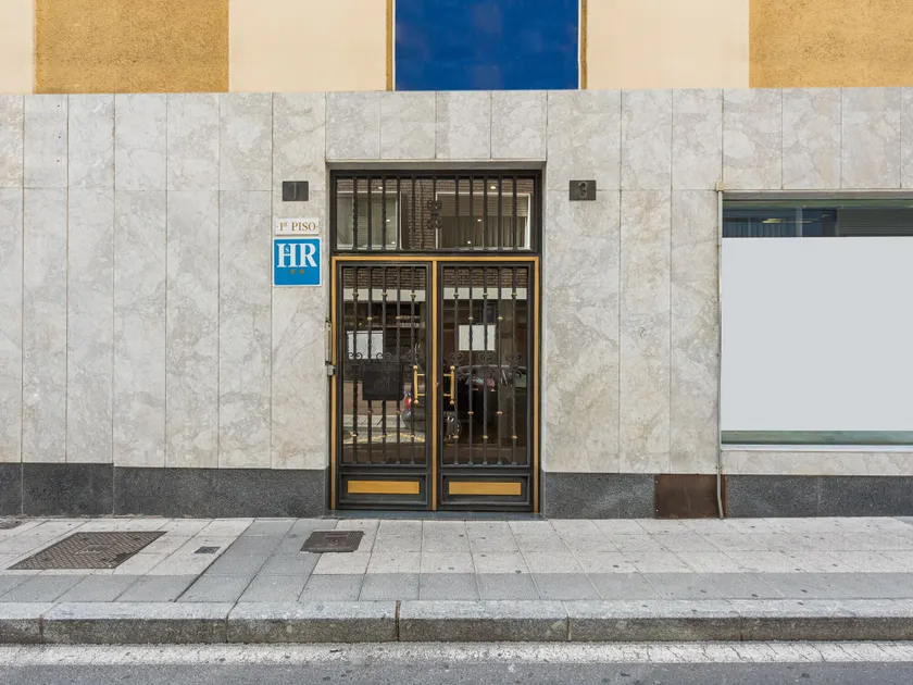 Hostal Uría - Image 1