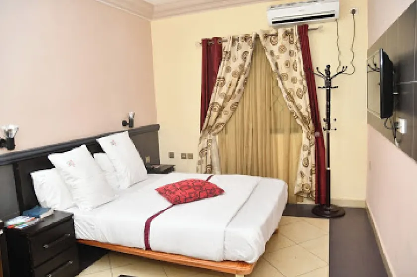 Choice Gate Hotel-Guest Suite - Image 1