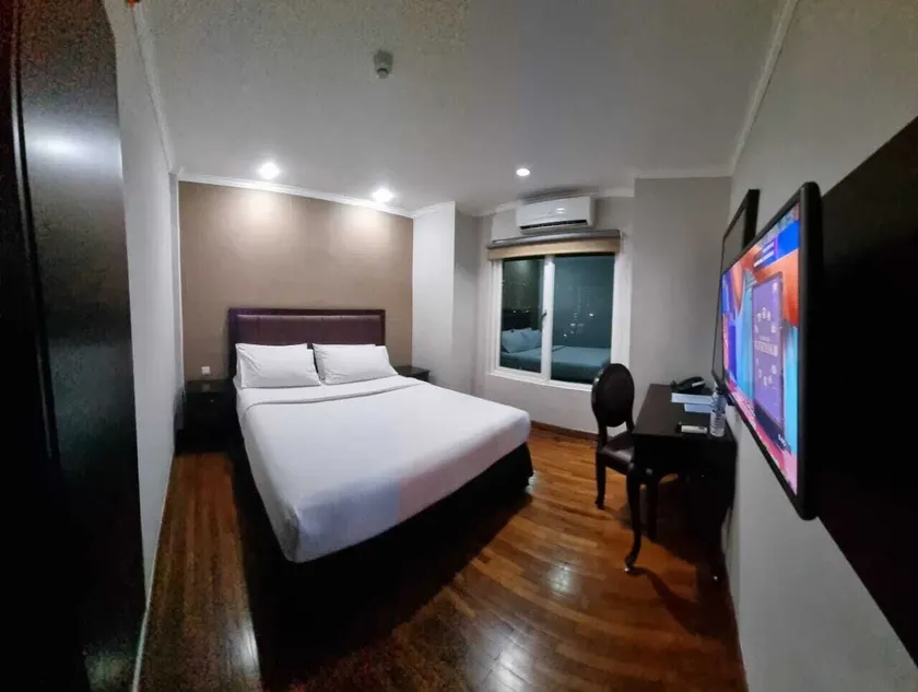 P Hotel - Image 1