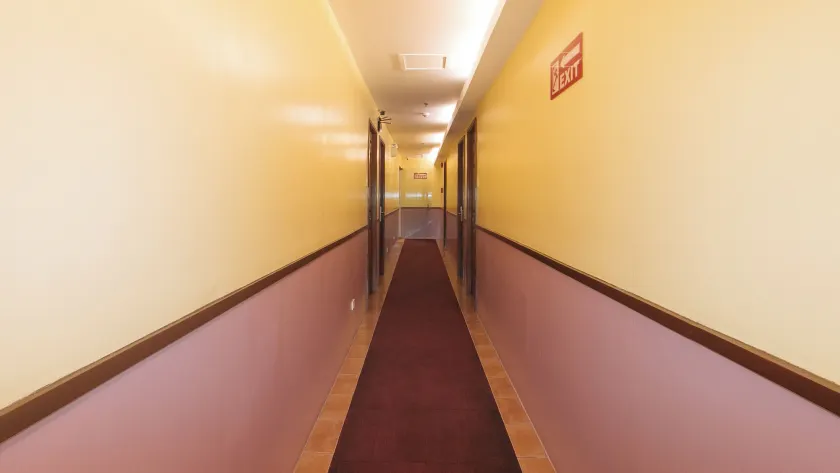 Comfy Inn Mabini Manila - Image 1