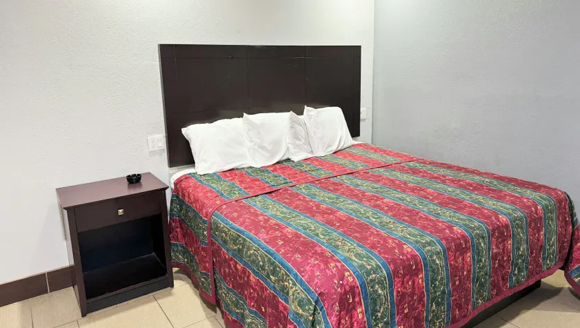 Xpress Inn & Extended Stays - Rom
