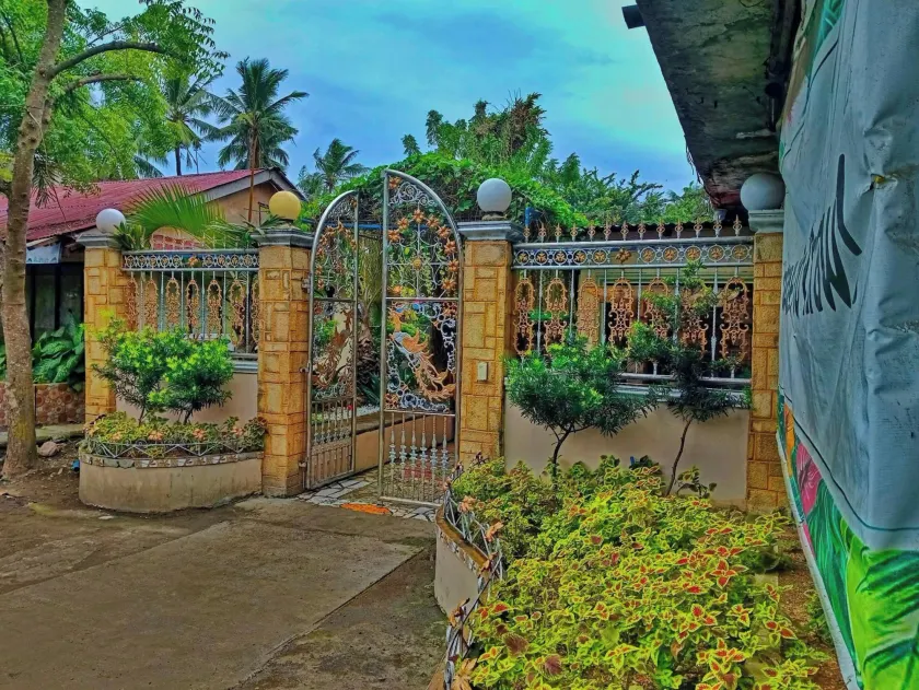 Iloilo Paraw Beach Resort - Image 1