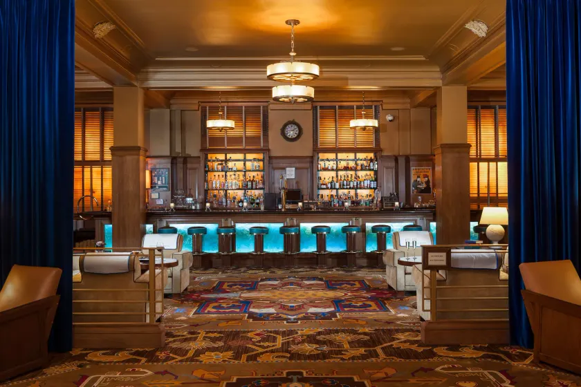 Arctic Club Hotel - Image 1