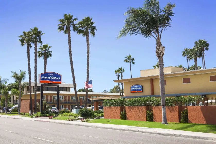 Howard Johnson by Wyndham San Diego Sea World - Image 1