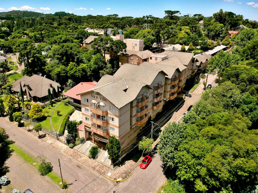 Sky Ville Hotel Canela - Image 1