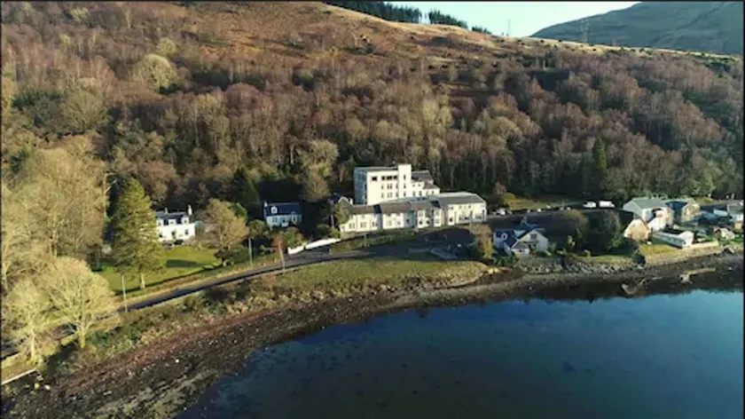 Loch Long Hotel - Image 1