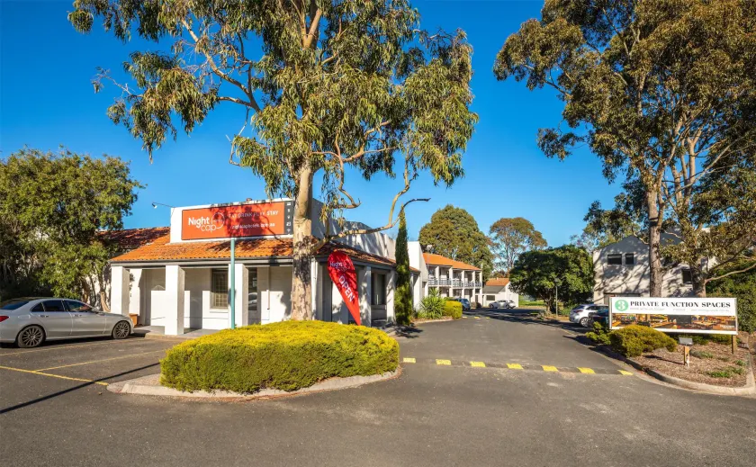 Nightcap at Ferntree Gully Hotel Motel - Image 1