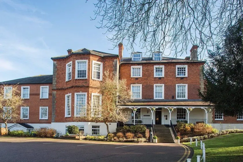 Brandshatch Place Hotel & Spa - Image 1