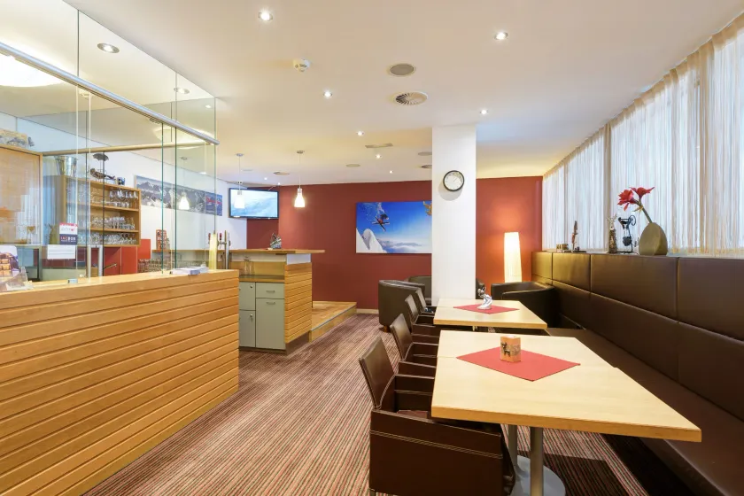 Hotel Alpenland - Image 1