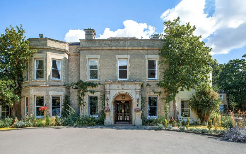 Woodland Manor Hotel - Image 1