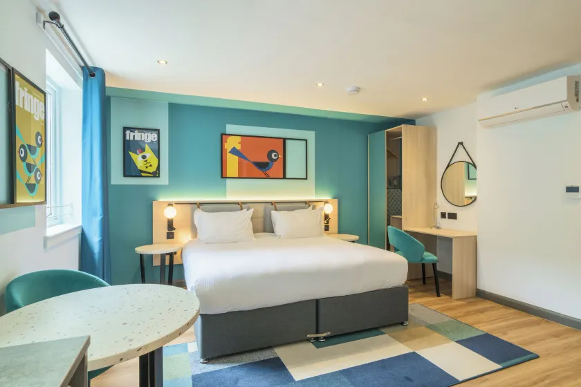 Holyrood Aparthotel - Image 1